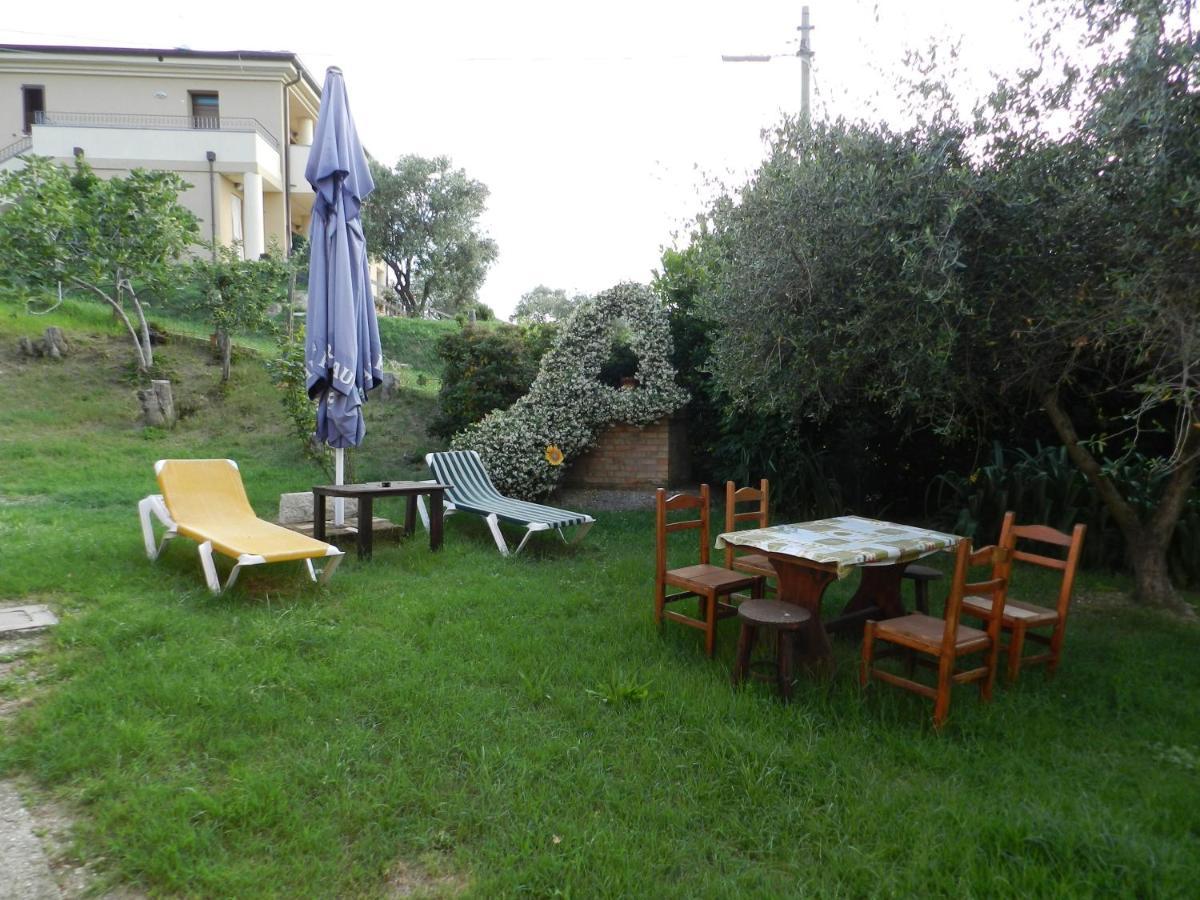 Il Cantinoccio B&B Cerasolo Buitenkant foto